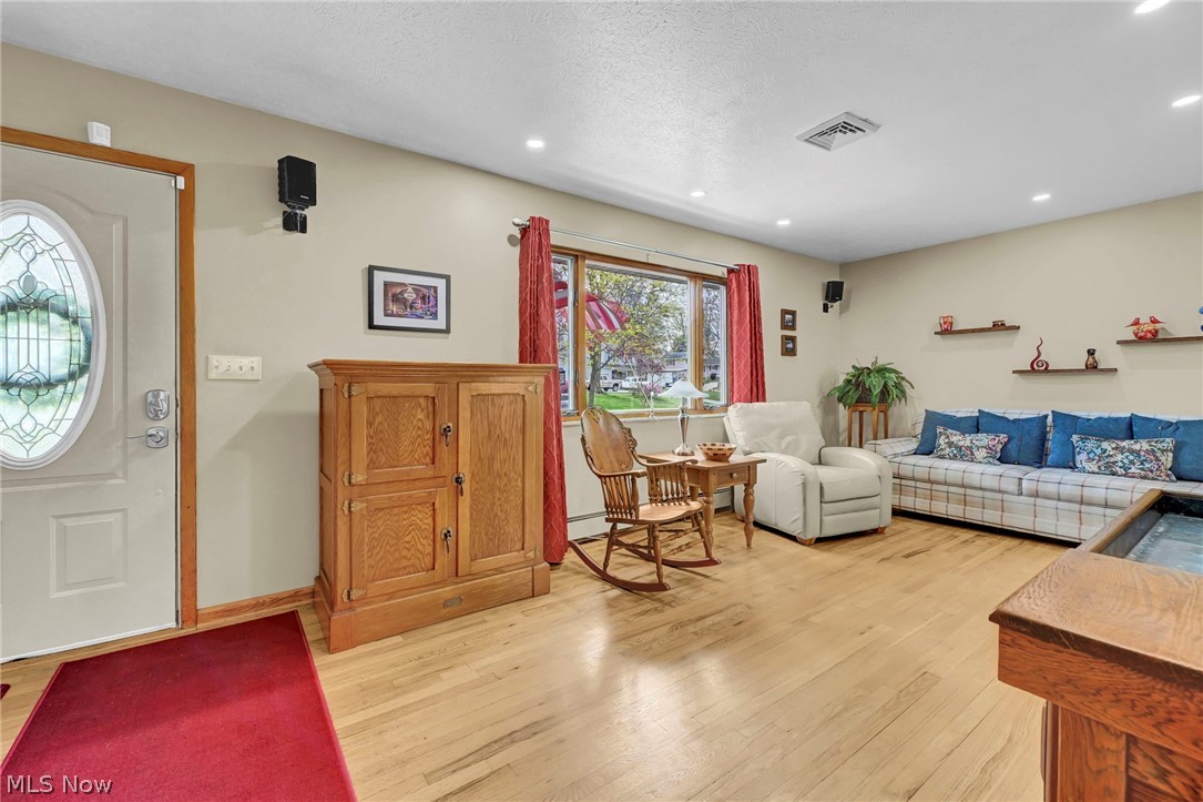 3109 Fair Oaks Drive Norton OH 44203