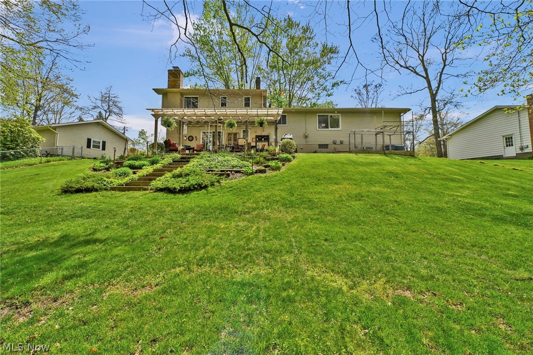 3109 Fair Oaks Drive Norton OH 44203