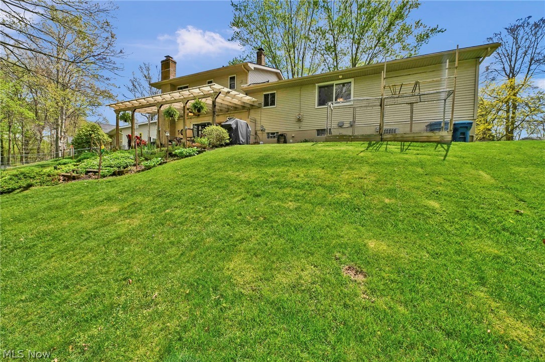 3109 Fair Oaks Drive Norton OH 44203