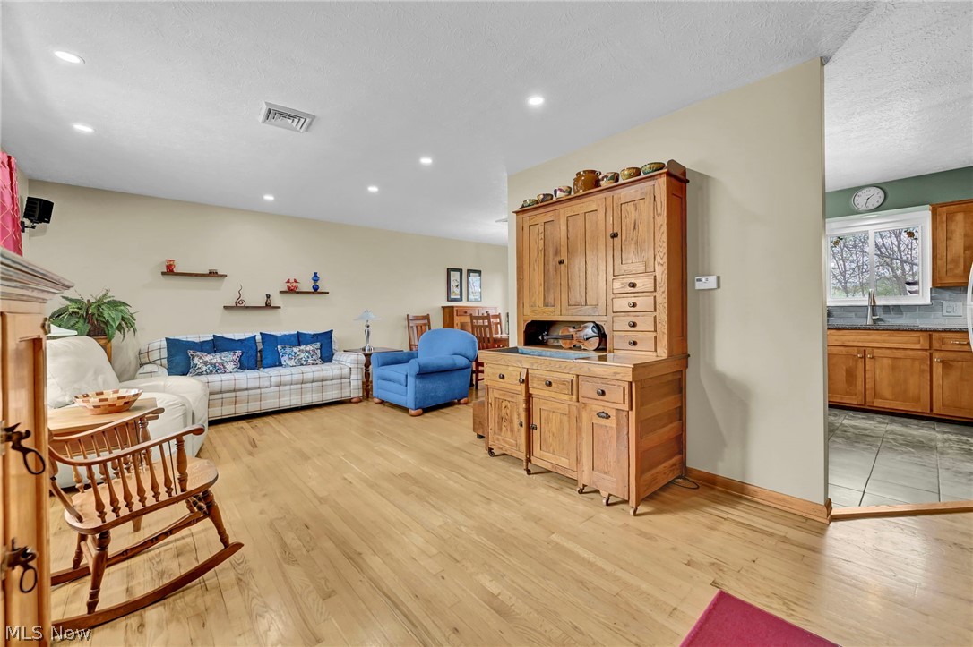 3109 Fair Oaks Drive Norton OH 44203