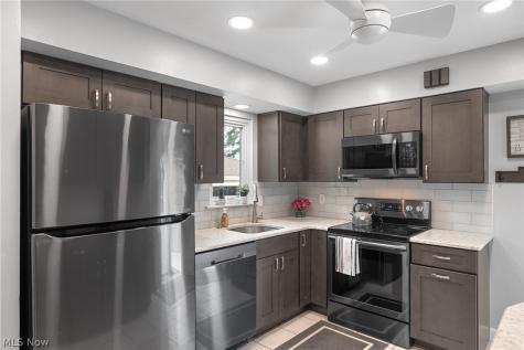 9300 Cambridge Drive Parma OH 44129