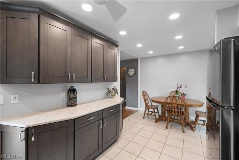 9300 Cambridge Drive Parma OH 44129