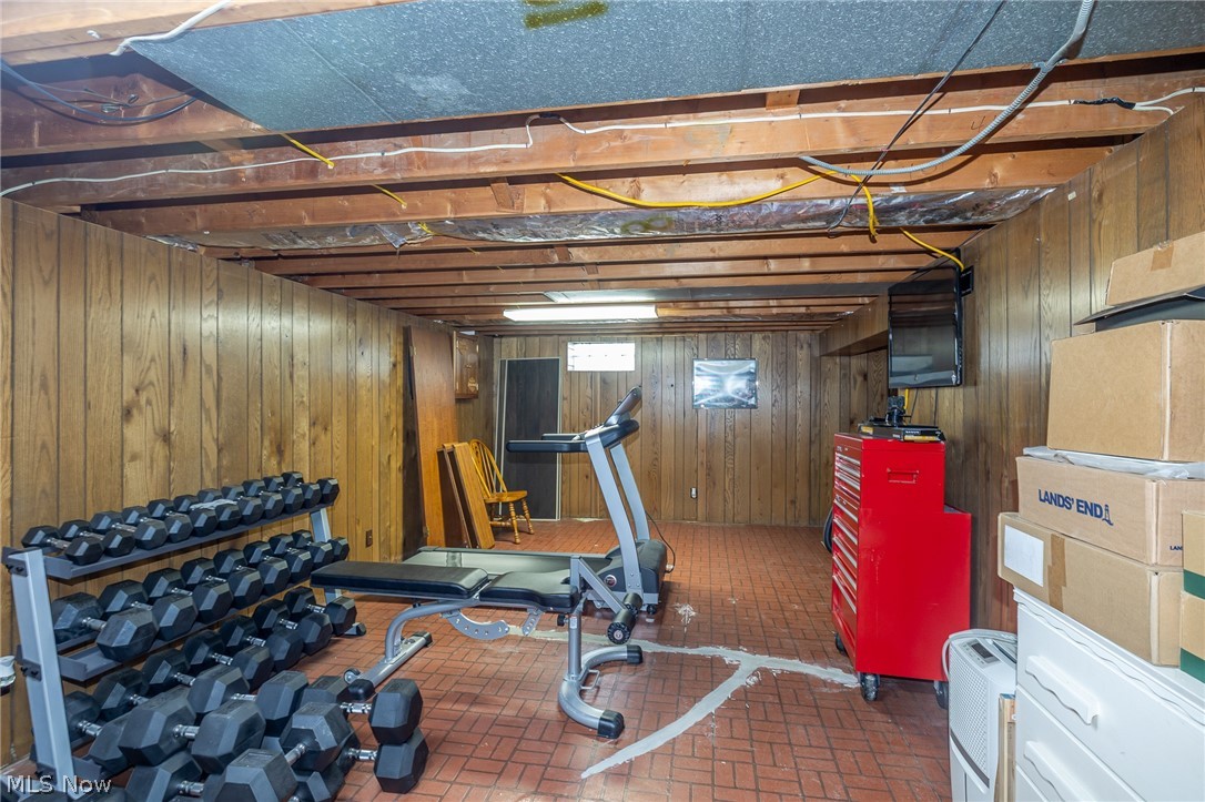 9300 Cambridge Drive Parma OH 44129
