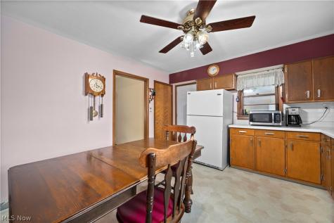 814 S Logan Street Elyria OH 44035