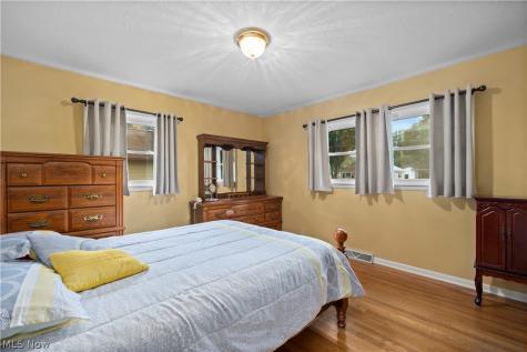 814 S Logan Street Elyria OH 44035