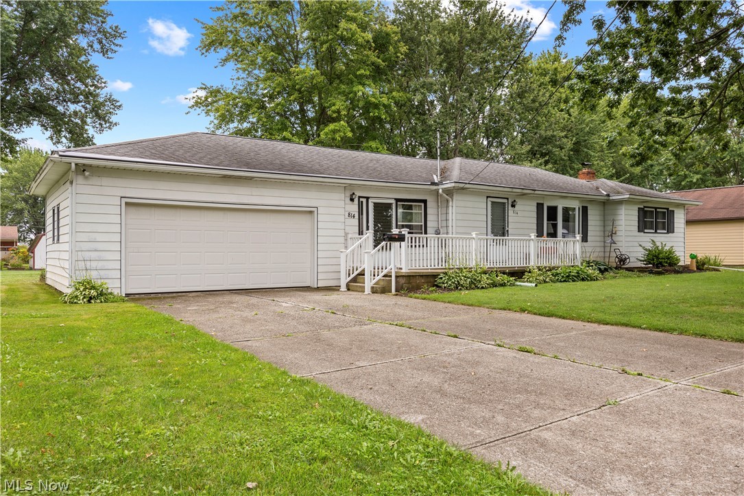 814 S Logan Street Elyria OH 44035