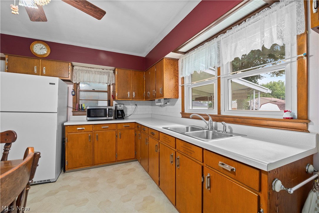 814 S Logan Street Elyria OH 44035