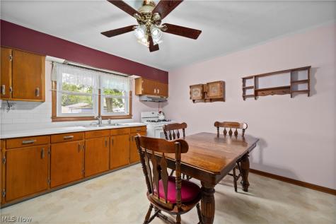 814 S Logan Street Elyria OH 44035