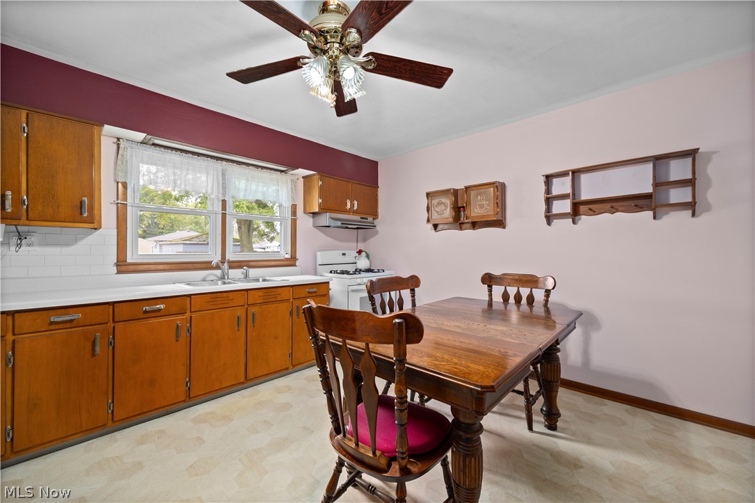 814 S Logan Street Elyria OH 44035