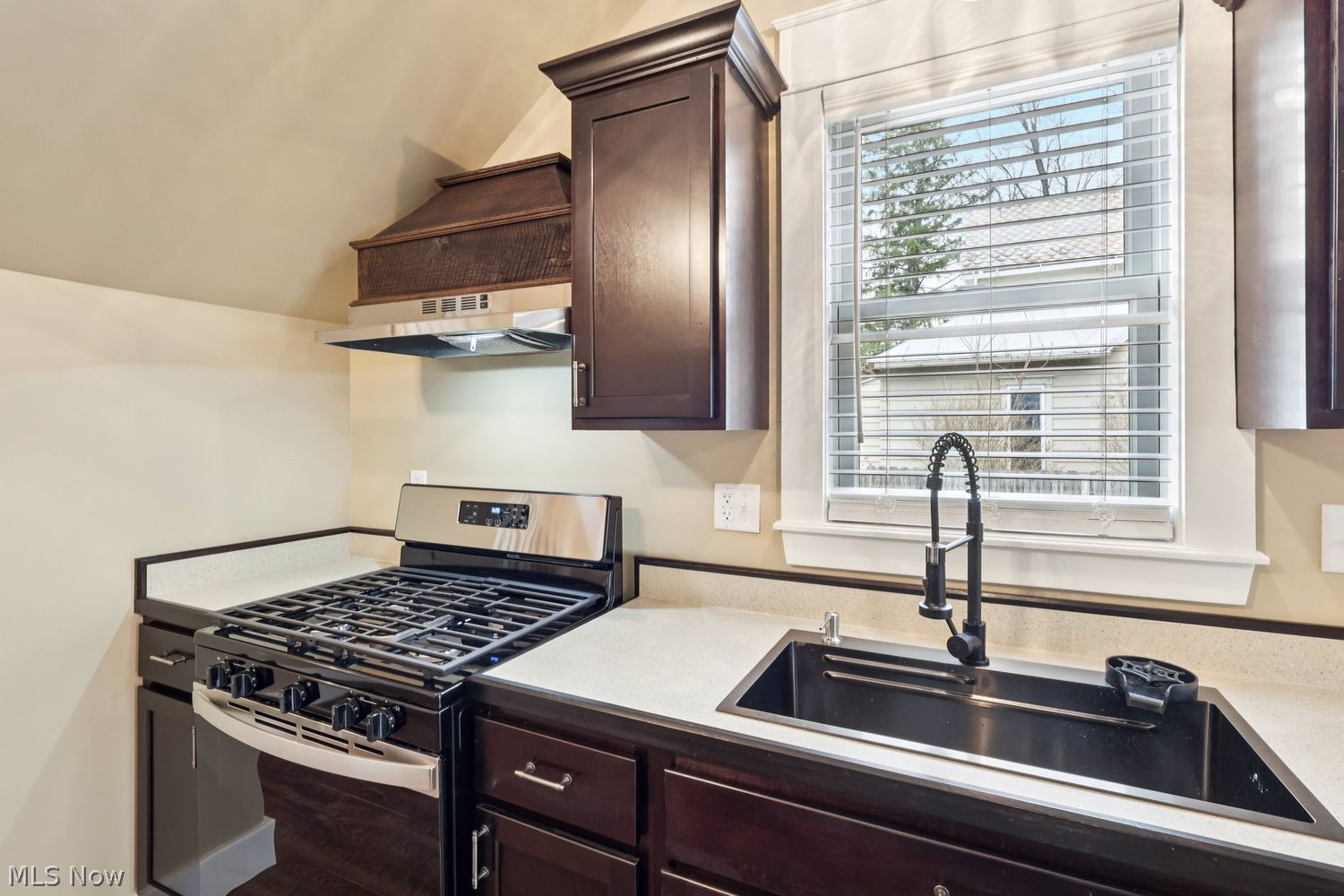407 Barker Street Wellington OH 44090