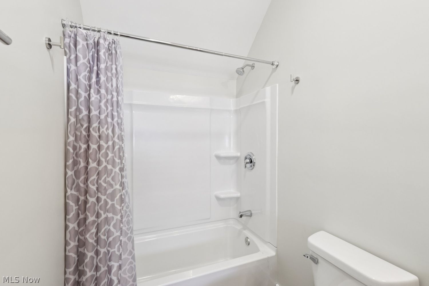 407 Barker Street Wellington OH 44090