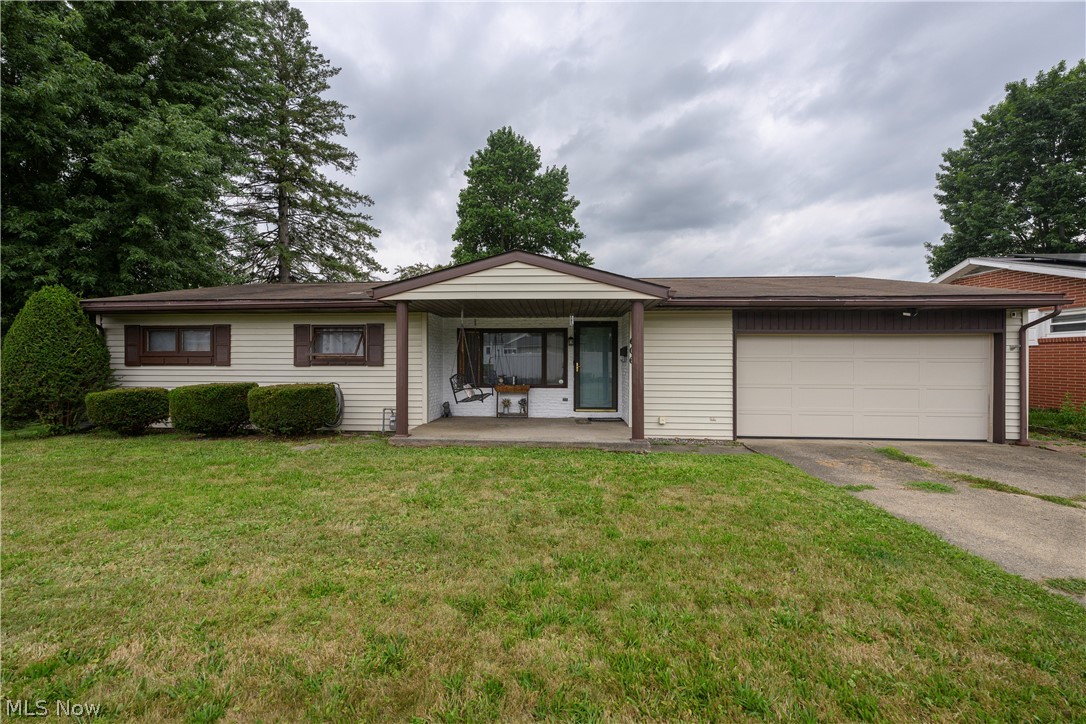 606 10th Drive NW New Philadelphia OH 44663