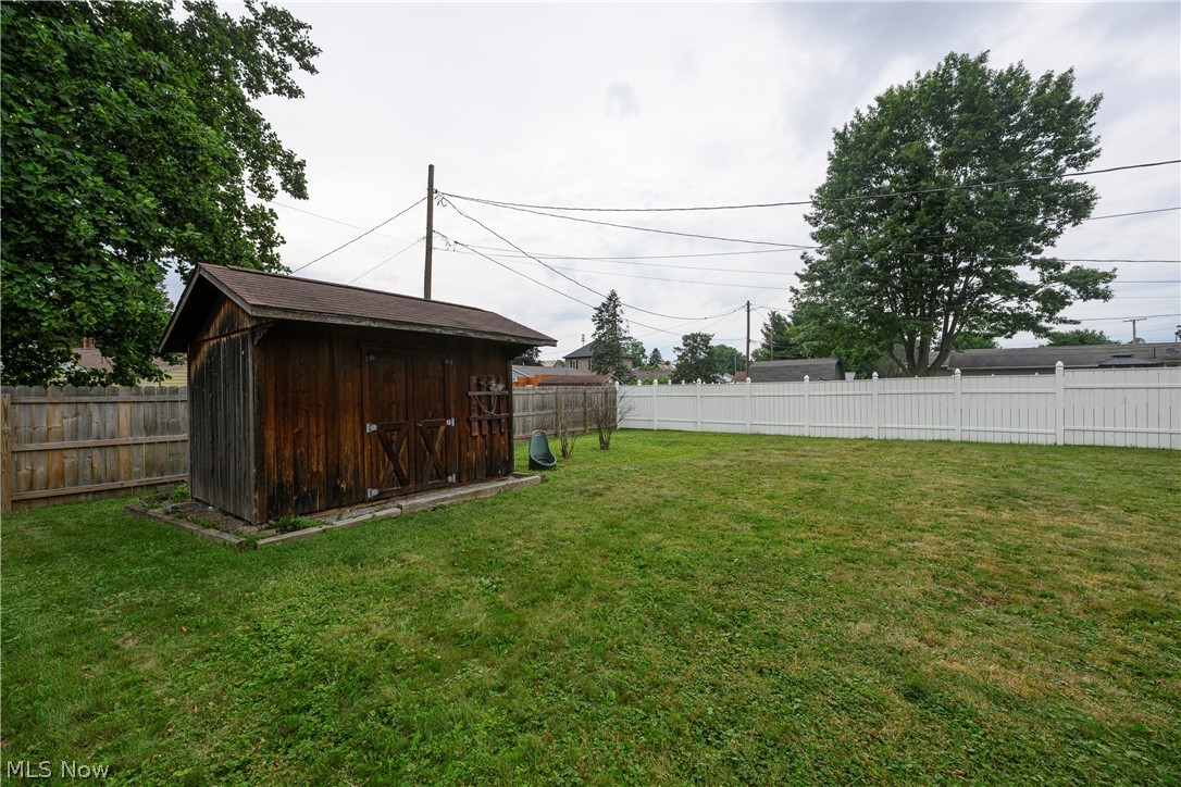 606 10th Drive NW New Philadelphia OH 44663