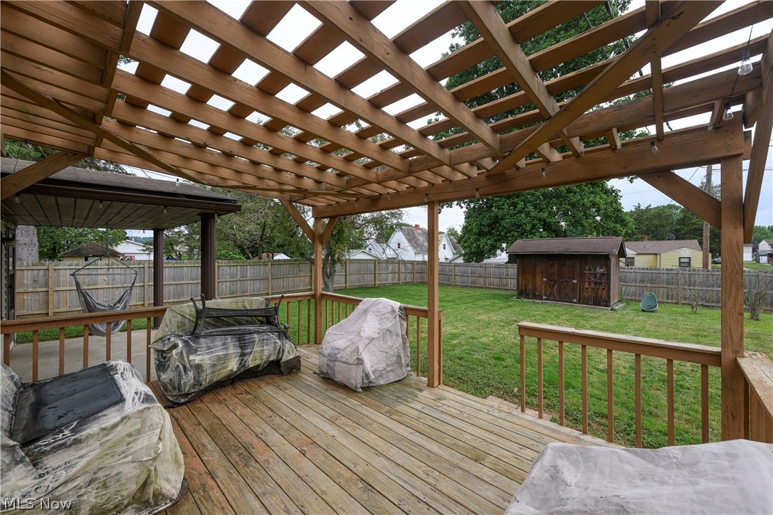606 10th Drive NW New Philadelphia OH 44663