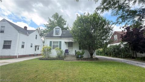 20706 Raymond Street Maple Heights OH 44137
