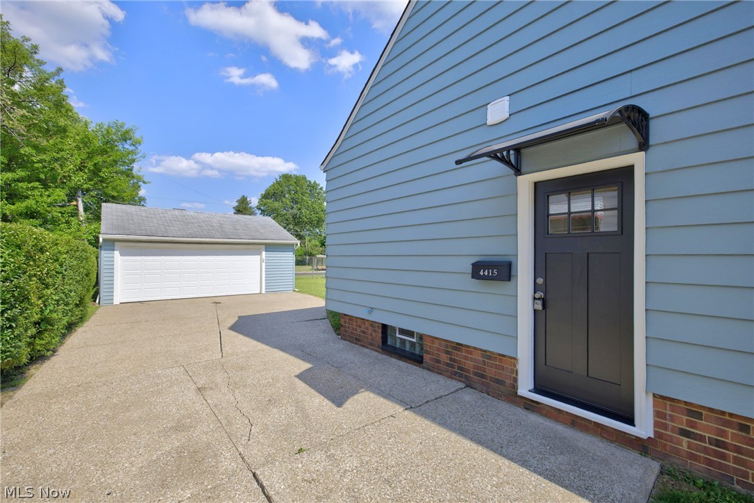 4415 W 155th Street Cleveland OH 44135