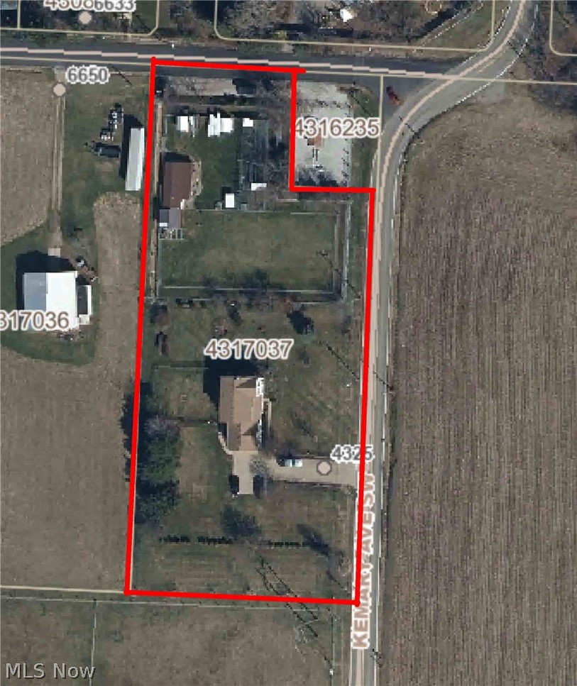 4325 Kemary Avenue SW Navarre OH 44662