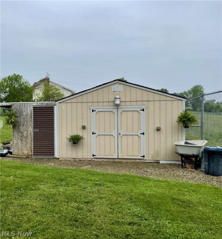 4325 Kemary Avenue SW Navarre OH 44662