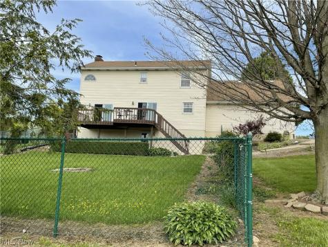 4325 Kemary Avenue SW Navarre OH 44662