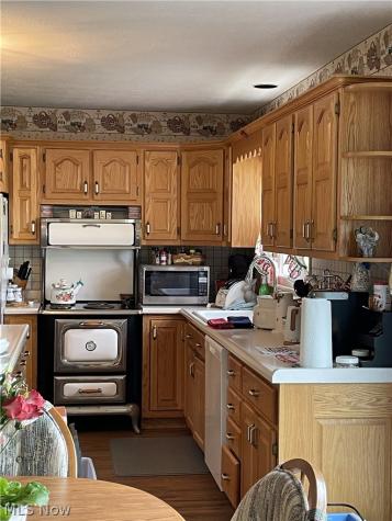 4325 Kemary Avenue SW Navarre OH 44662