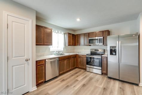 221 River Run Drive Elyria OH 44035