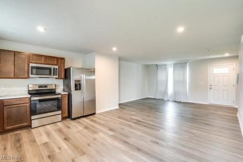 221 River Run Drive Elyria OH 44035