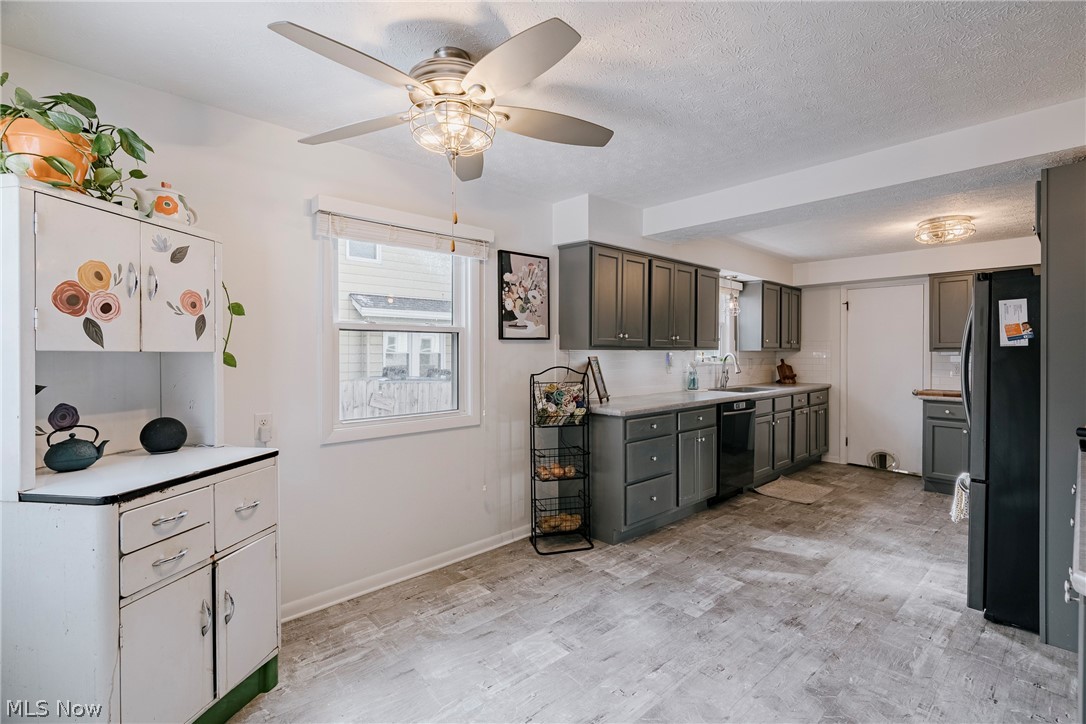 2679 N Bender Avenue Akron OH 44319