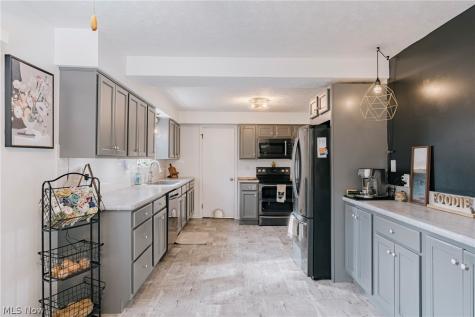 2679 N Bender Avenue Akron OH 44319
