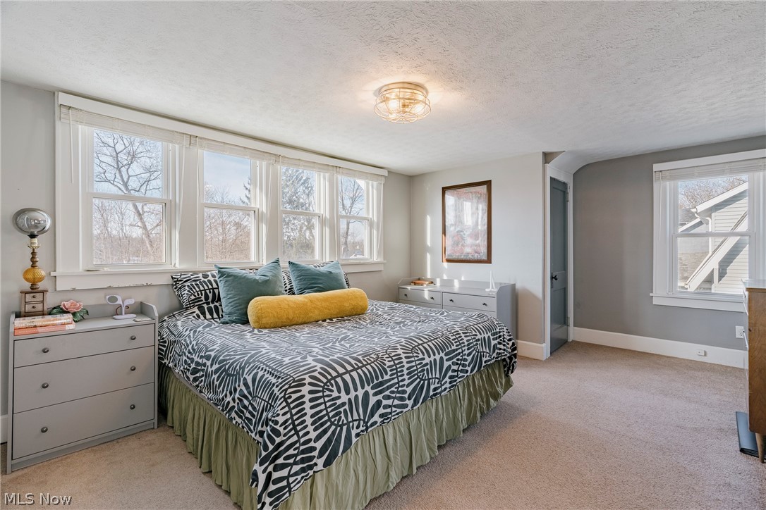 2679 N Bender Avenue Akron OH 44319