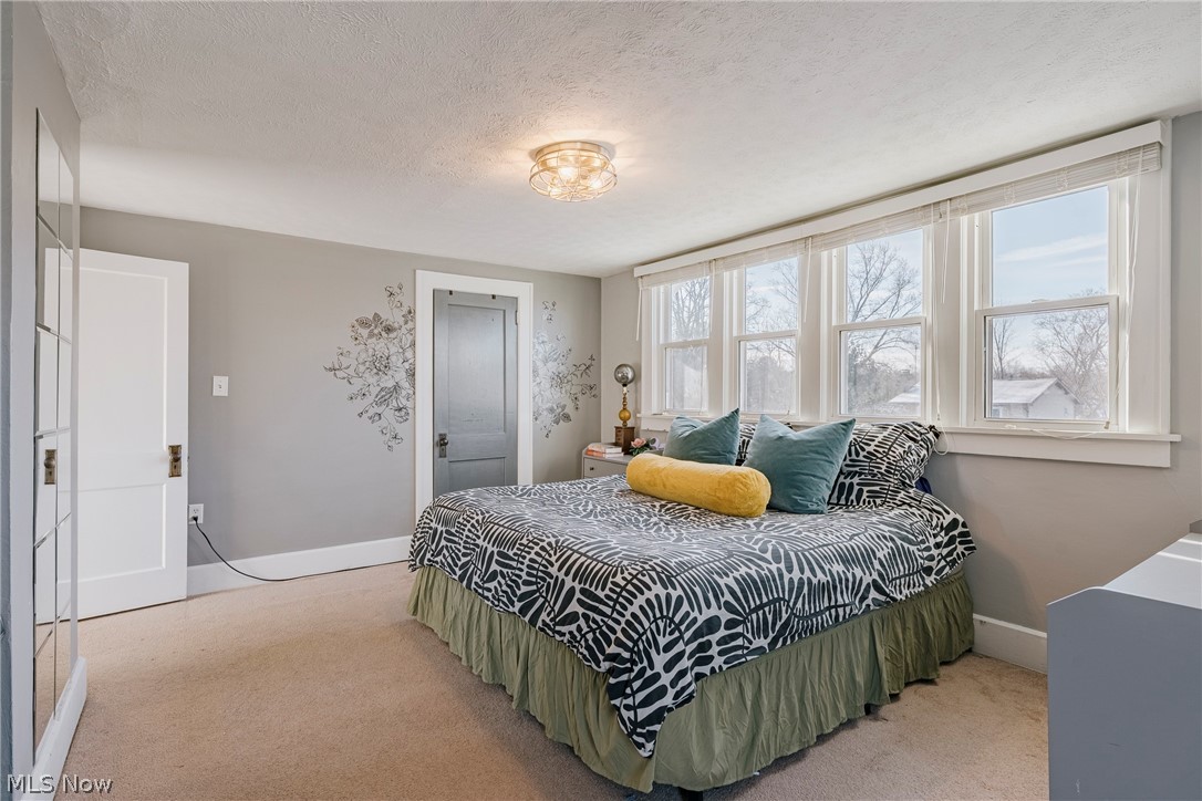 2679 N Bender Avenue Akron OH 44319