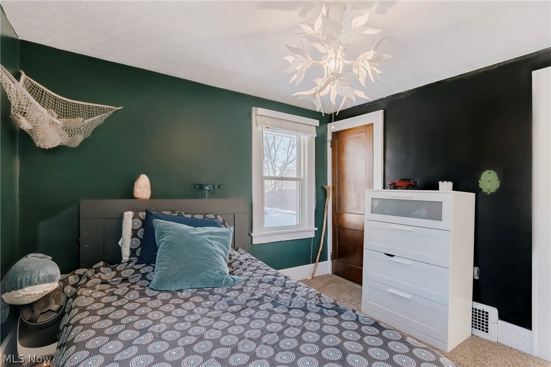 2679 N Bender Avenue Akron OH 44319