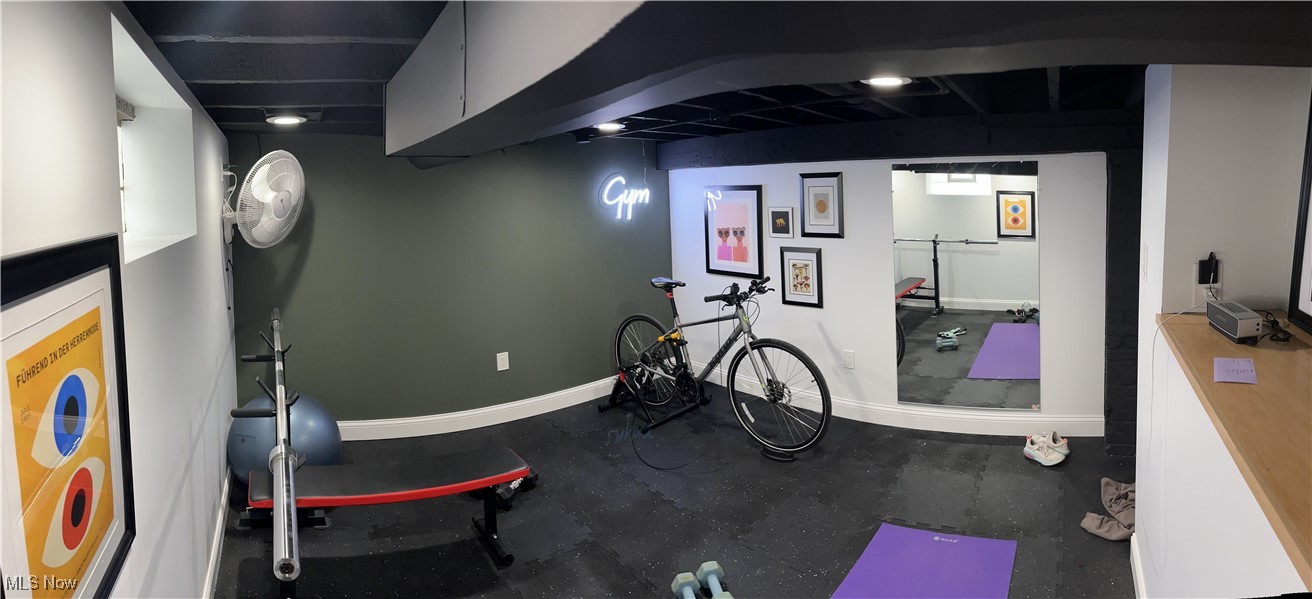 1777 W 57th Cleveland OH 44102