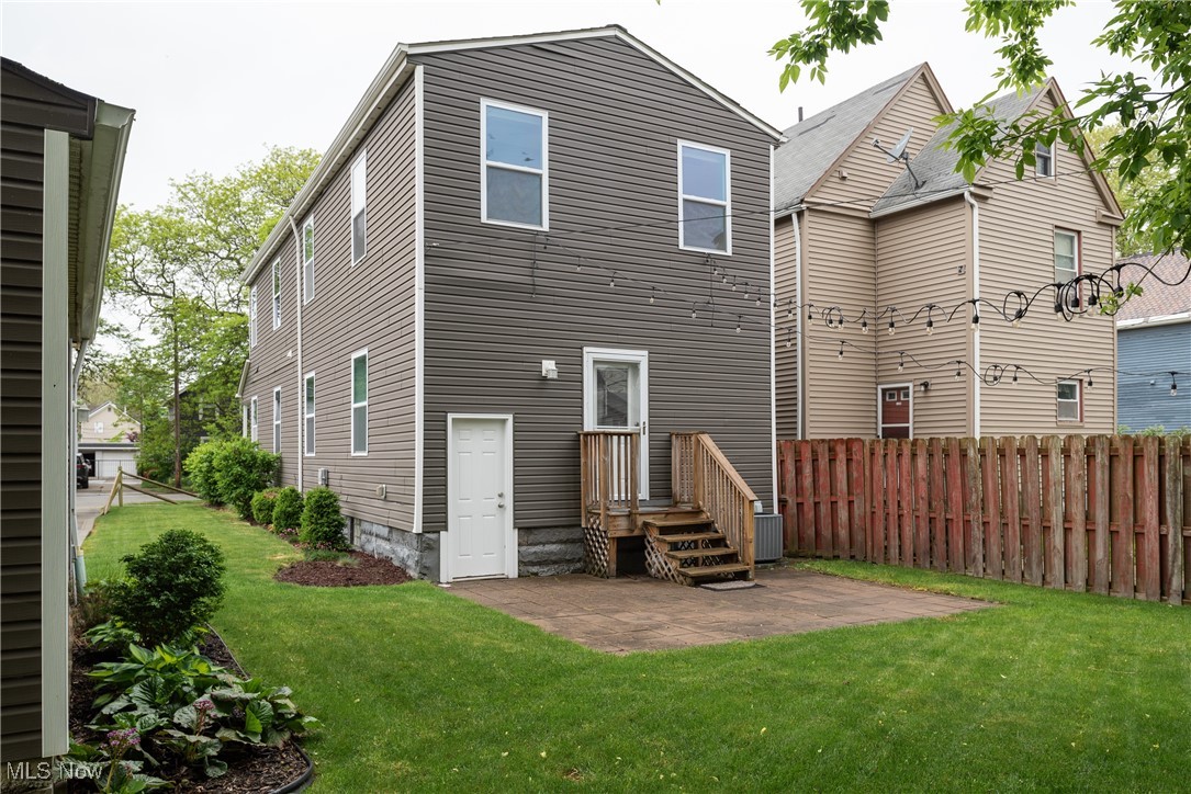 1777 W 57th Cleveland OH 44102