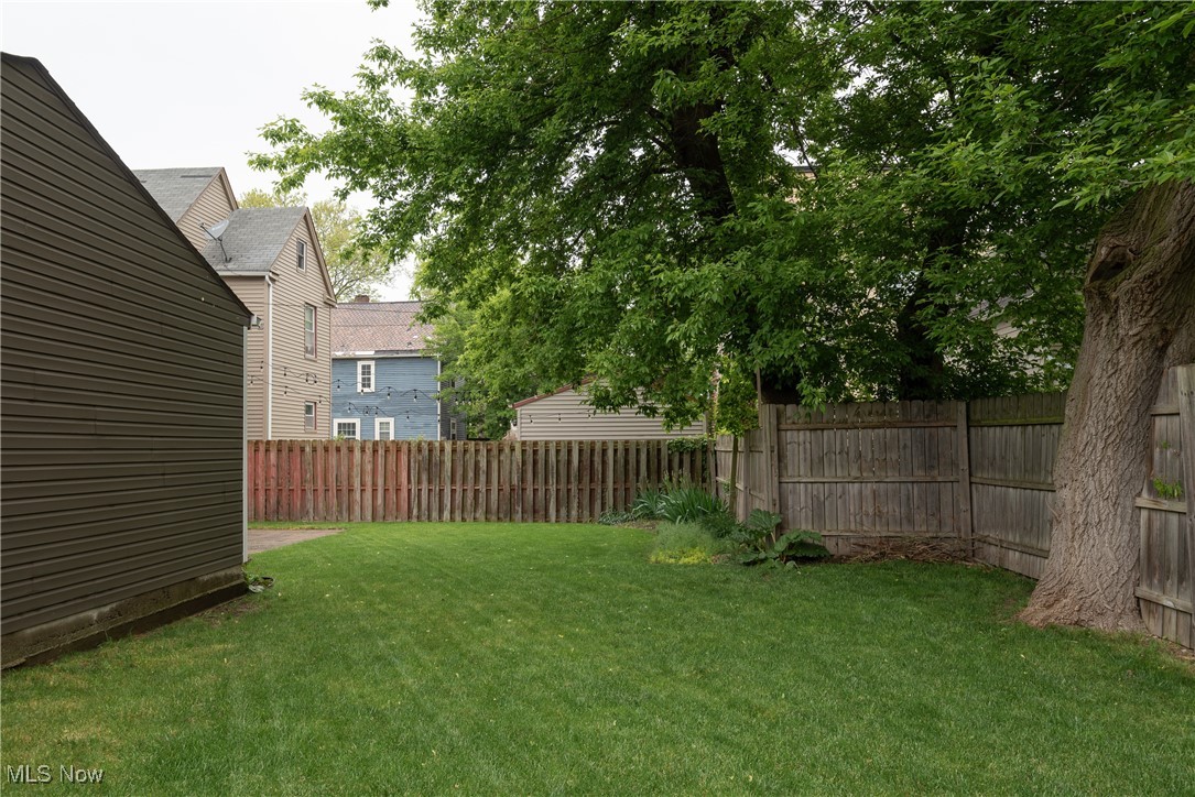 1777 W 57th Cleveland OH 44102