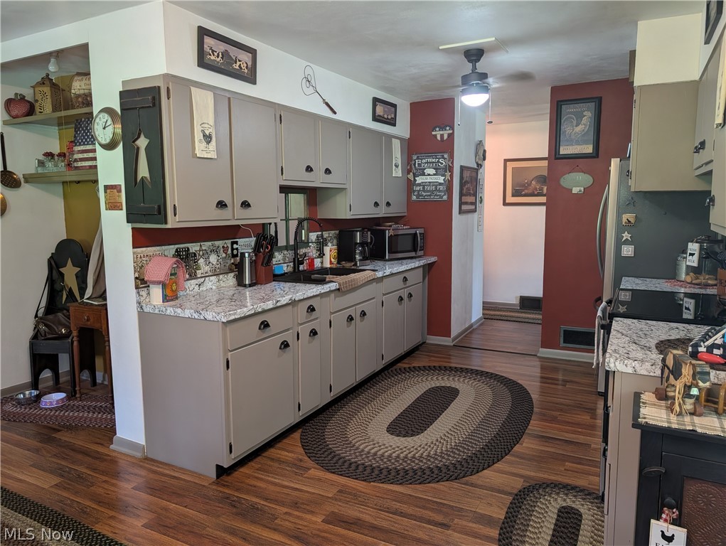 228 Crowley Drive Roseville OH 43777