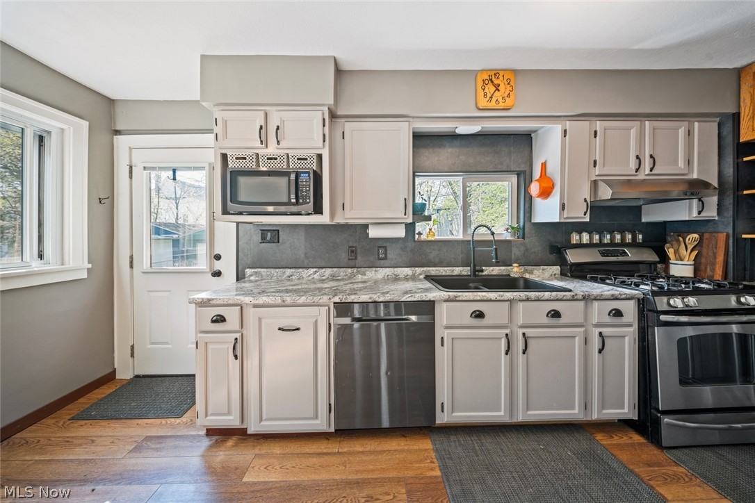 4011 Behrwald Avenue Cleveland OH 44109