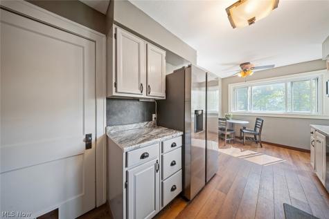 4011 Behrwald Avenue Cleveland OH 44109