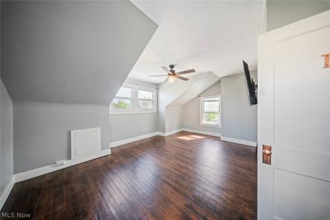 4011 Behrwald Avenue Cleveland OH 44109