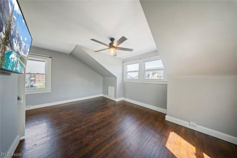 4011 Behrwald Avenue Cleveland OH 44109