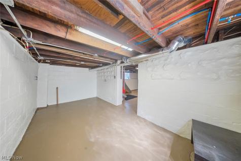 4011 Behrwald Avenue Cleveland OH 44109