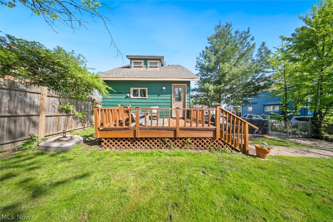 4011 Behrwald Avenue Cleveland OH 44109