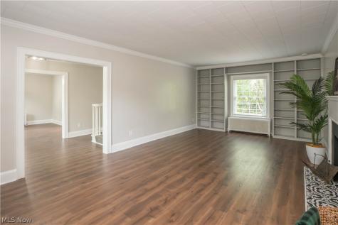 124 Clemmer Avenue Akron OH 44313