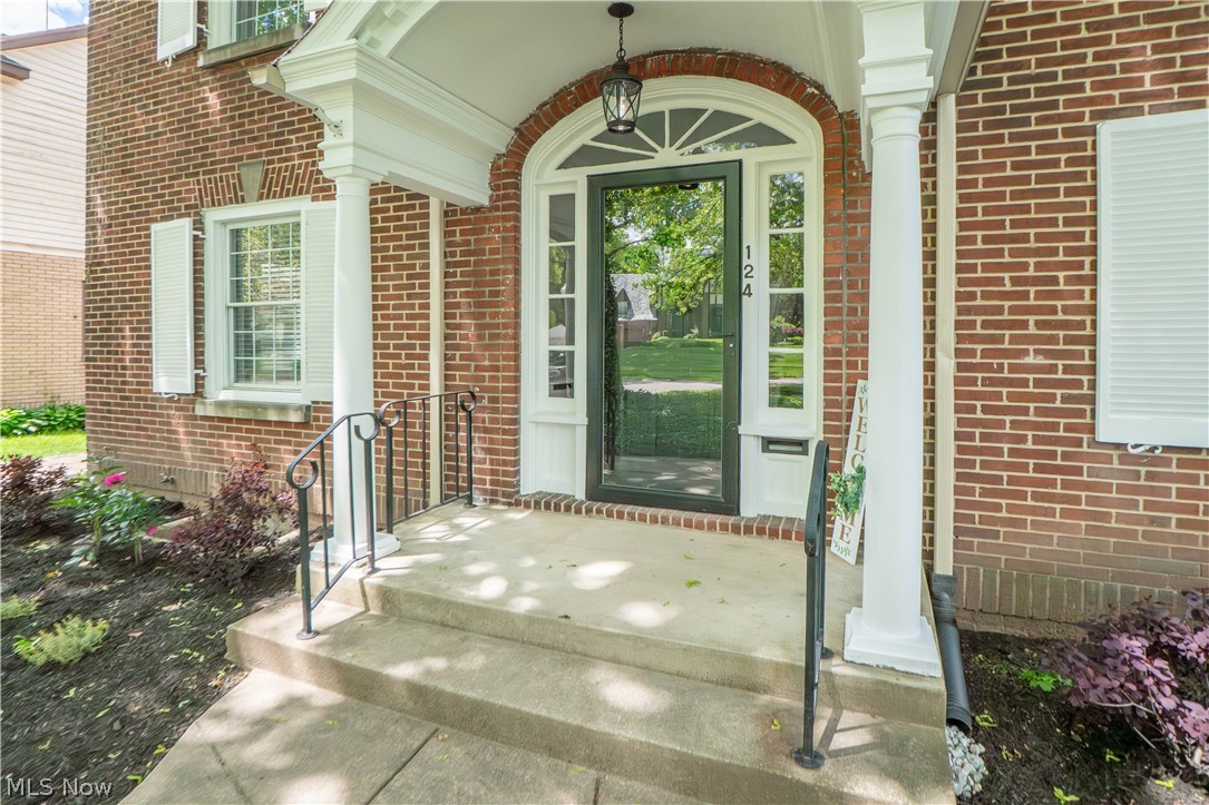 124 Clemmer Avenue Akron OH 44313