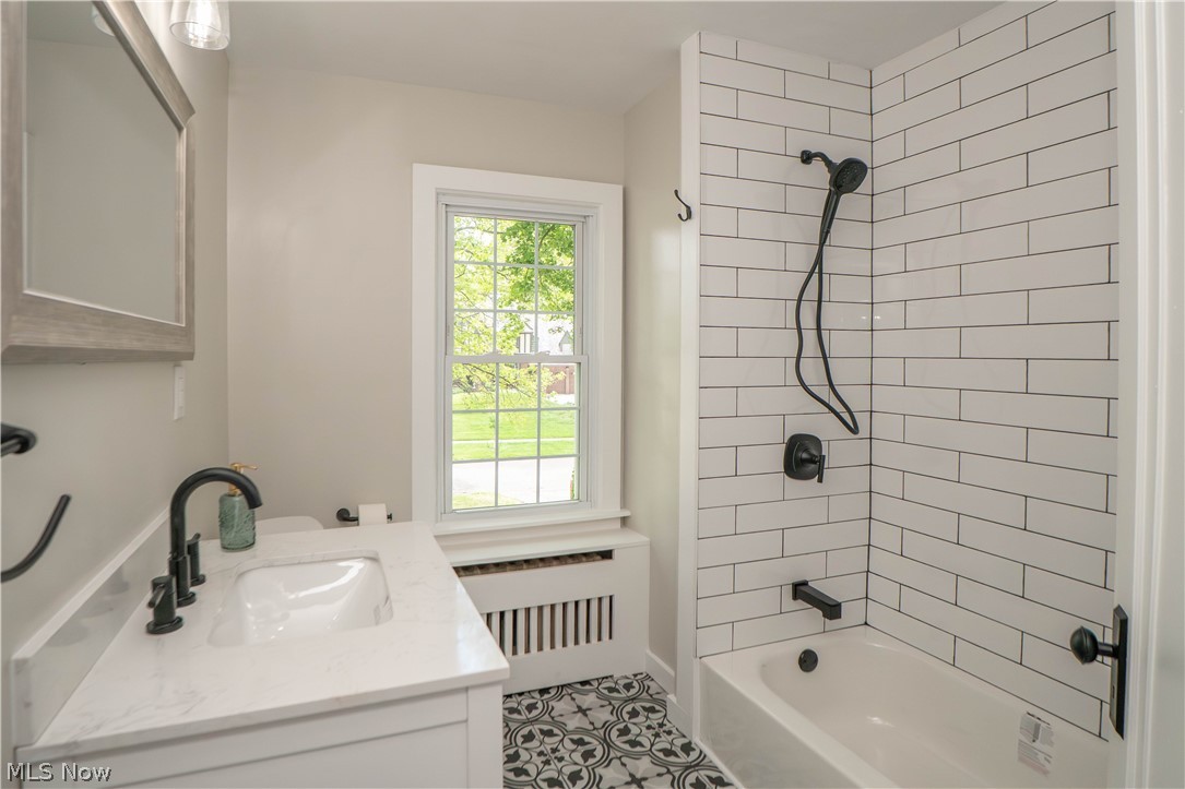 124 Clemmer Avenue Akron OH 44313
