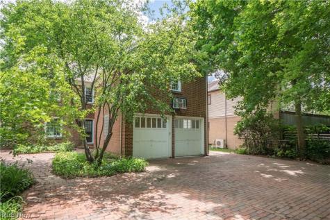 124 Clemmer Avenue Akron OH 44313