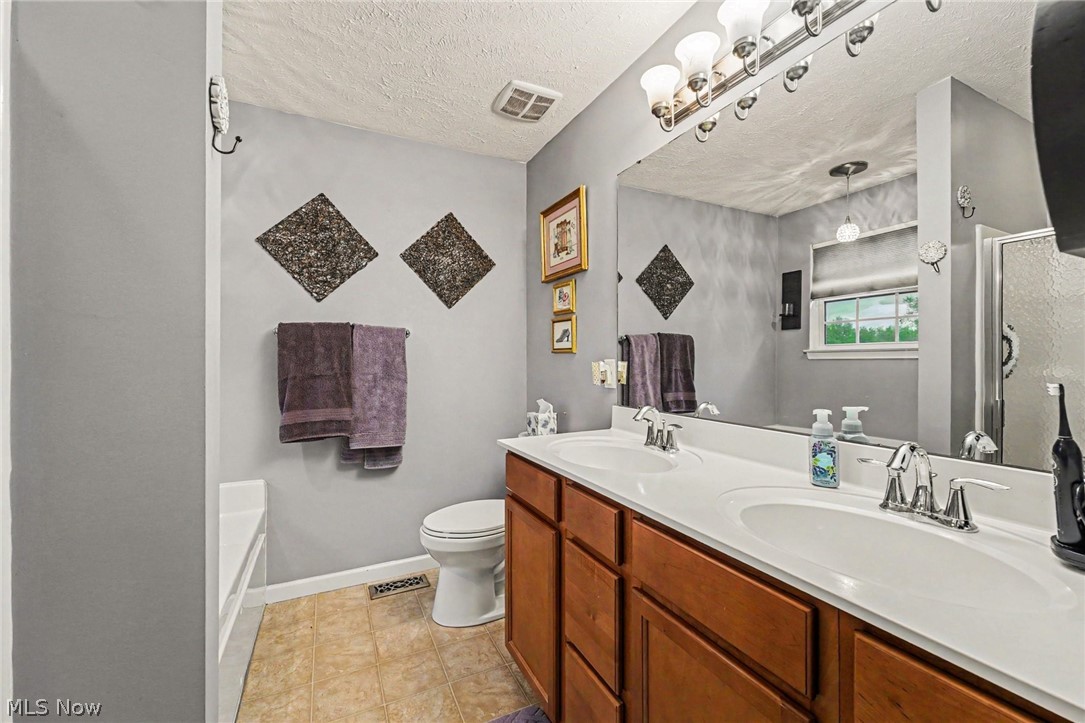 7922 English Oak Trail Macedonia OH 44056