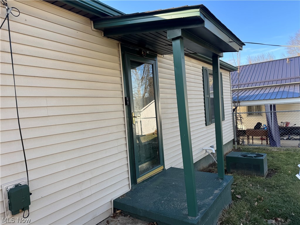 1096 Sevall Street Zanesville OH 43701