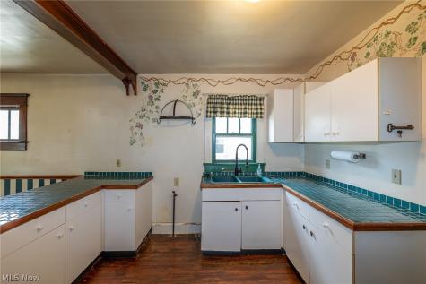 126 Fairview Avenue Wadsworth OH 44281