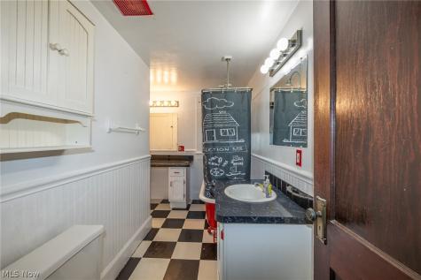 126 Fairview Avenue Wadsworth OH 44281