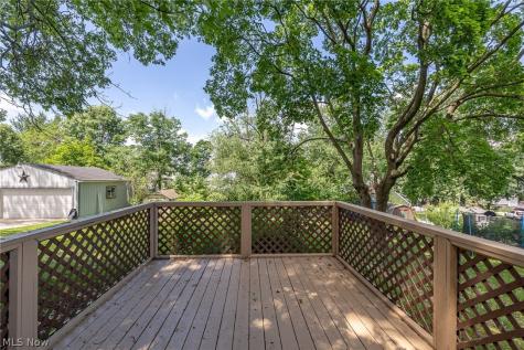 126 Fairview Avenue Wadsworth OH 44281